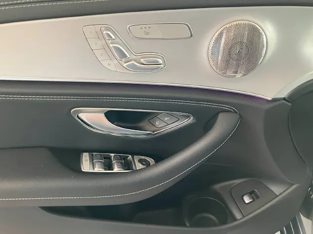 Mercedes-Benz E 220 d Swiss Star AMG Line