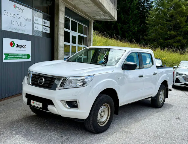 Nissan Navara Double Cab Visia 2.3 dCi 4WD