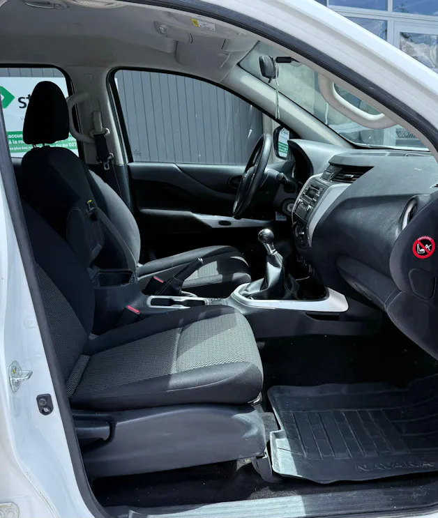 Nissan Navara Double Cab Visia 2.3 dCi 4WD
