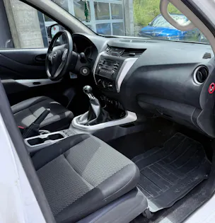 Nissan Navara Double Cab Visia 2.3 dCi 4WD