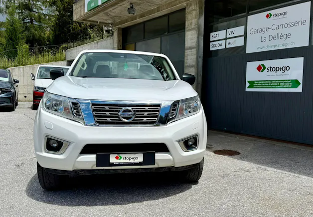 Nissan Navara Double Cab Visia 2.3 dCi 4WD
