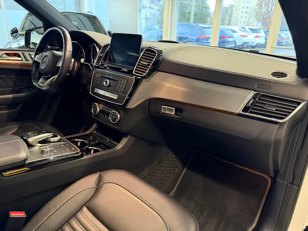 Mercedes-Benz GLE 350 d AMG Line Executive 4Matic 9G-Tronic | CH | Night | Panorama | Comand | AHK | Airmatic |