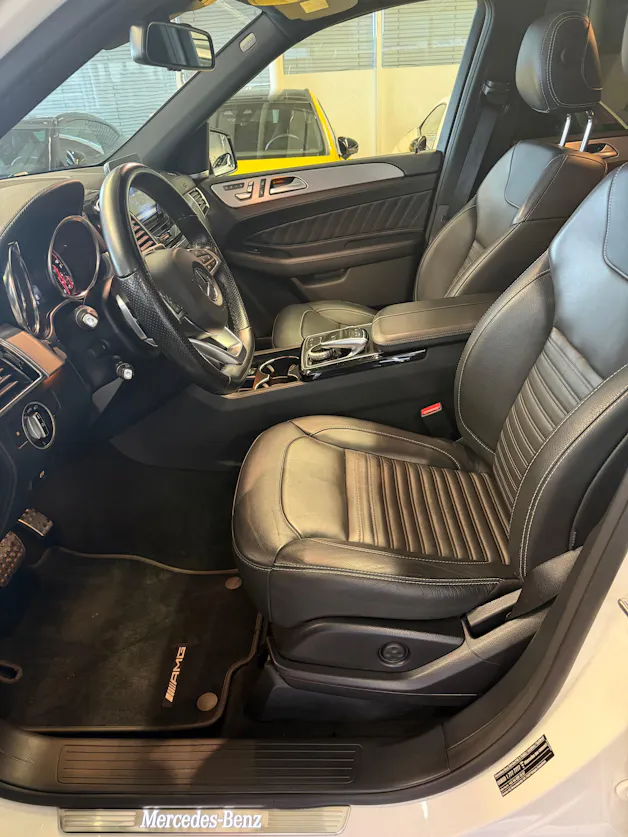 Mercedes-Benz GLE 350 d AMG Line Executive 4Matic 9G-Tronic | CH | Night | Panorama | Comand | AHK | Airmatic |