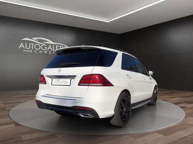 Mercedes-Benz GLE 350 d AMG Line Executive 4Matic 9G-Tronic | CH | Night | Panorama | Comand | AHK | Airmatic |