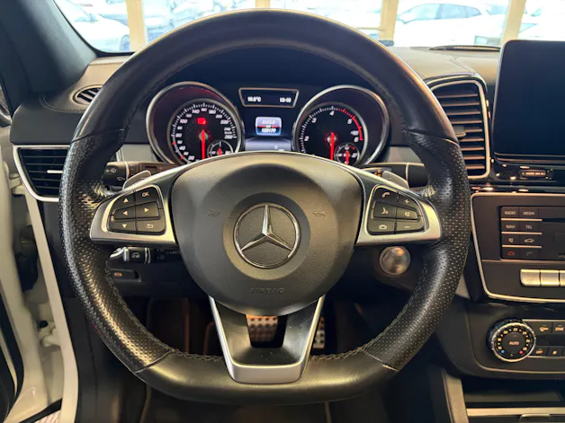 Mercedes-Benz GLE 350 d AMG Line Executive 4Matic 9G-Tronic | CH | Night | Panorama | Comand | AHK | Airmatic |