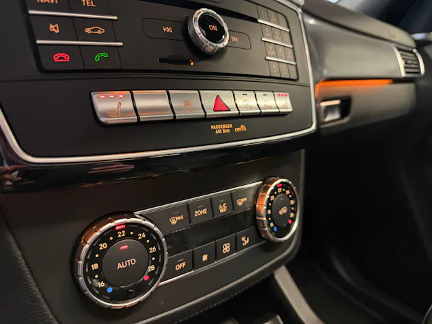 Mercedes-Benz GLE 350 d AMG Line Executive 4Matic 9G-Tronic | CH | Night | Panorama | Comand | AHK | Airmatic |