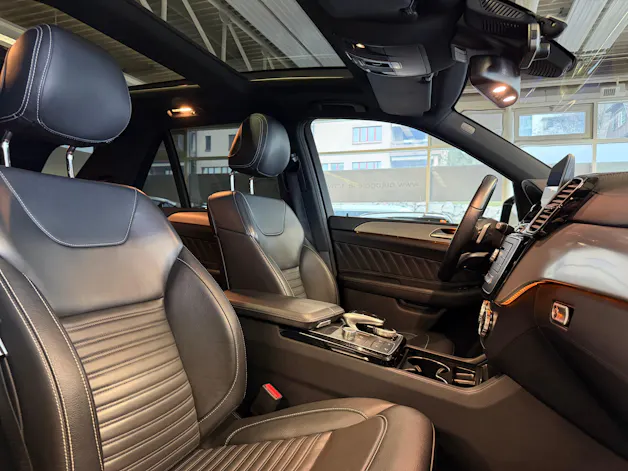 Mercedes-Benz GLE 350 d AMG Line Executive 4Matic 9G-Tronic | CH | Night | Panorama | Comand | AHK | Airmatic |