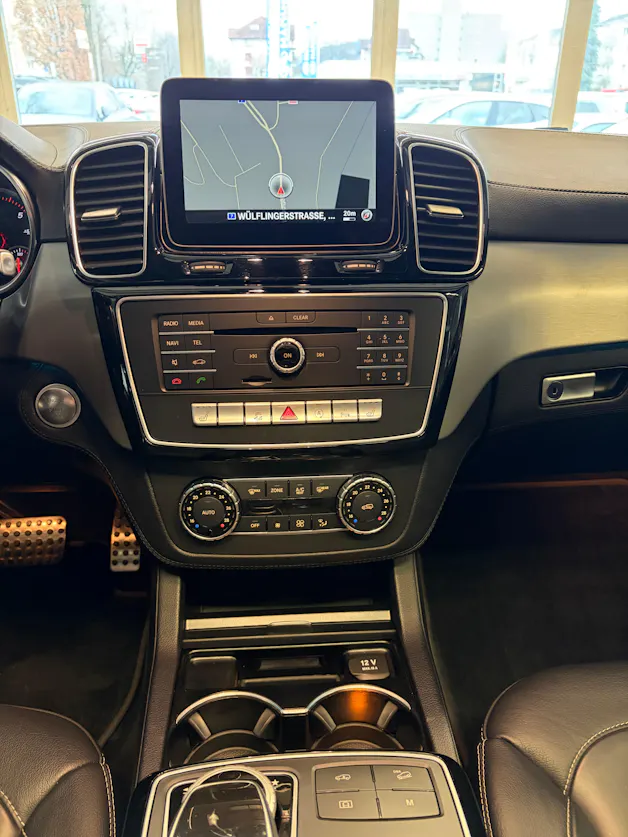 Mercedes-Benz GLE 350 d AMG Line Executive 4Matic 9G-Tronic | CH | Night | Panorama | Comand | AHK | Airmatic |