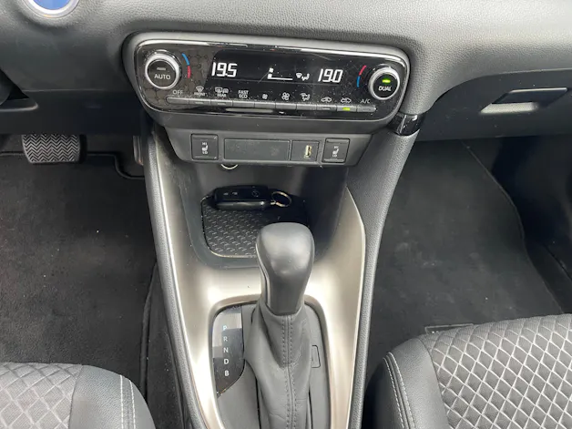 Mazda 2 Hybrid Select