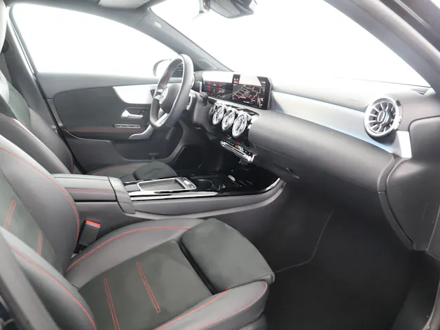 Mercedes-Benz A 220 4Matic 8G-DCT