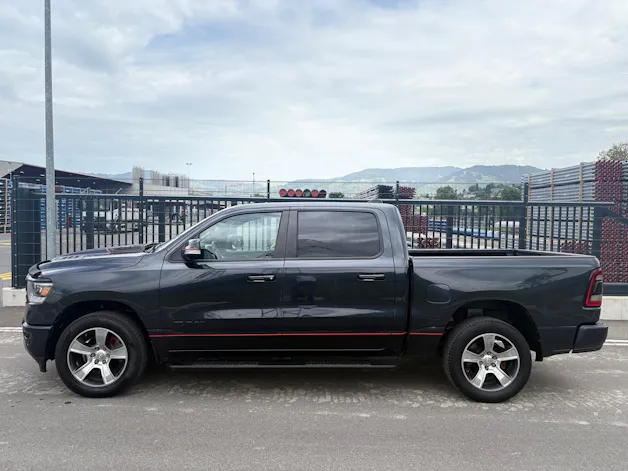 Dodge Ram Sport 1500 4x4 Hemi V8