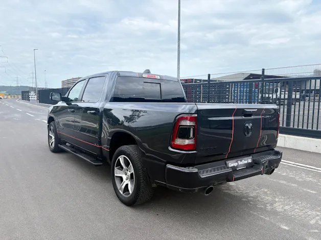 Dodge Ram Sport 1500 4x4 Hemi V8