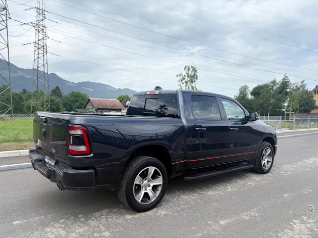 Dodge Ram Sport 1500 4x4 Hemi V8