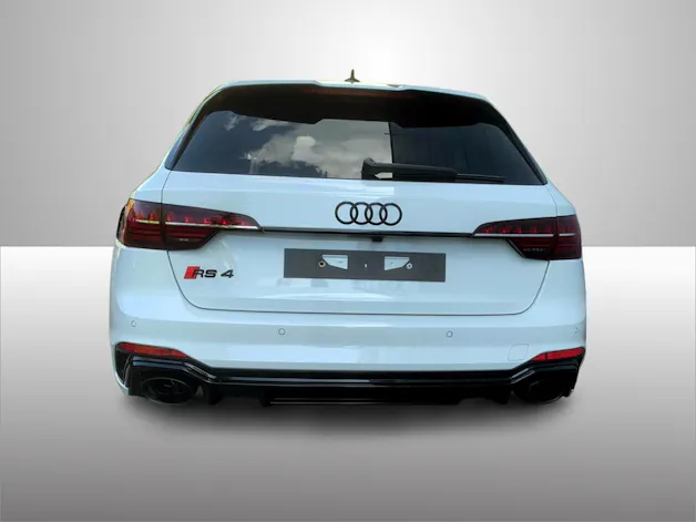Audi RS4 Avant quattro tiptronic