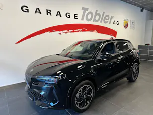 Alfa Romeo Junior 1.2 48V Hybrid Q4
