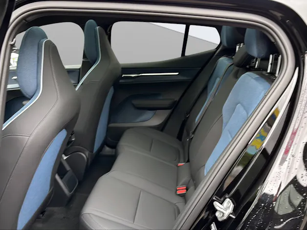 Volvo EX30 P8 69 kWh AWD Ultra