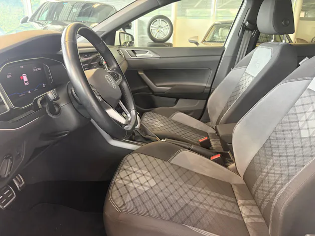 VW Polo 1.0 TSI R-Line DSG | CH | Adaptiver Tempomat ACC | Navi Discover Pro | Digital Cockpit Pro | Lane & Front Assist |
