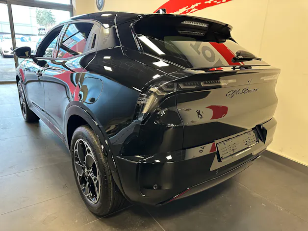Alfa Romeo Junior 1.2 48V Hybrid Q4