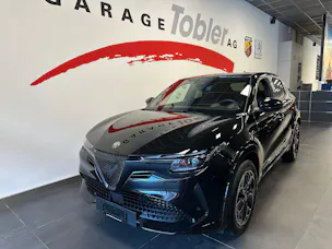 Alfa Romeo Junior 1.2 48V Hybrid Q4