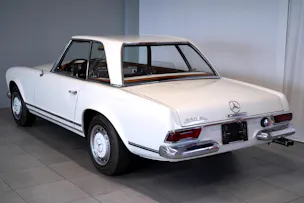 Mercedes-Benz 230 SL ROADSTER