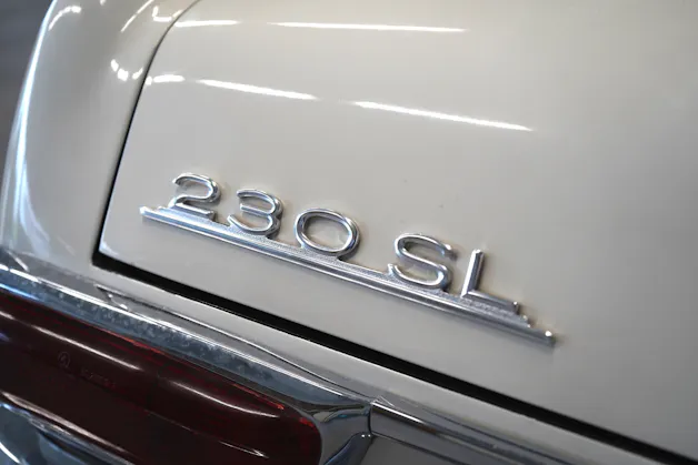 Mercedes-Benz 230 SL ROADSTER
