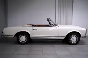 Mercedes-Benz 230 SL ROADSTER