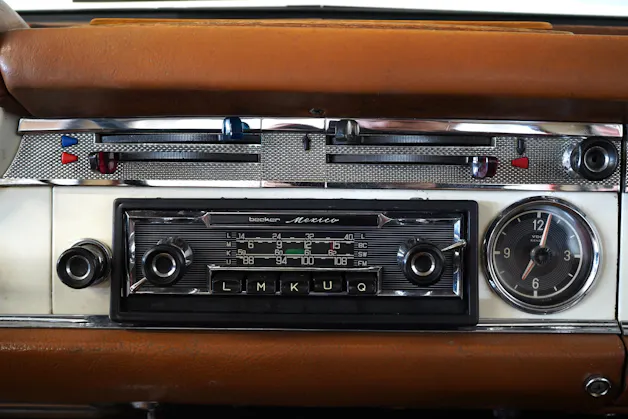 Mercedes-Benz 230 SL ROADSTER