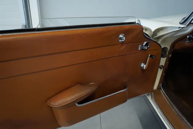 Mercedes-Benz 230 SL ROADSTER