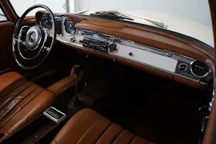 Mercedes-Benz 230 SL ROADSTER