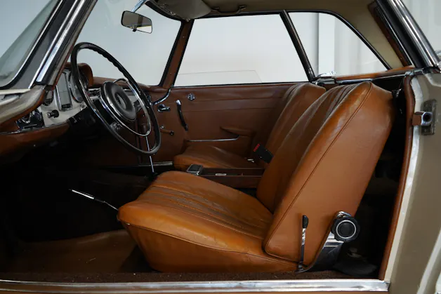 Mercedes-Benz 230 SL ROADSTER