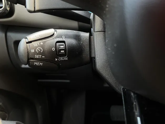 Citroën C5 Aircross 1.6i PureTech Feel EAT8
