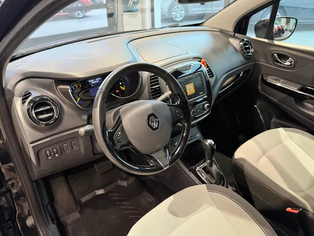 Renault Captur 1.2 T 16V Privilège EDC