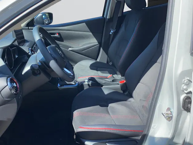 Mazda 2 SKYACTIV-G 90 Homura Aka Automat