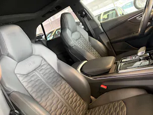 Audi RSQ8 | CH Swiss | Carbon | B&O | Keramik | DYNAMIKPAKET PLUS | AHK | Standheizung | NP: 230K! |