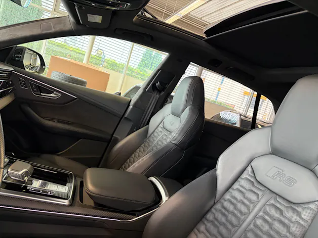 Audi RSQ8 | CH Swiss | Carbon | B&O | Keramik | DYNAMIKPAKET PLUS | AHK | Standheizung | NP: 230K! |