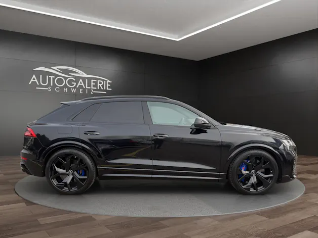 Audi RSQ8 | CH Swiss | Carbon | B&O | Keramik | DYNAMIKPAKET PLUS | AHK | Standheizung | NP: 230K! |