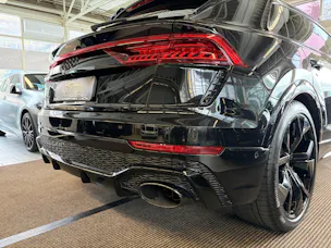 Audi RSQ8 | CH Swiss | Carbon | B&O | Keramik | DYNAMIKPAKET PLUS | AHK | Standheizung | NP: 230K! |