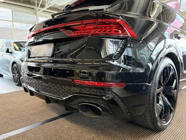 Audi RSQ8 | CH Swiss | Carbon | B&O | Keramik | DYNAMIKPAKET PLUS | AHK | Standheizung | NP: 230K! |