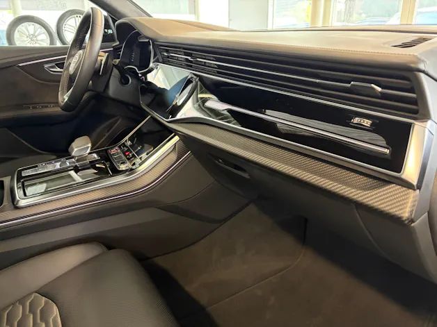 Audi RSQ8 | CH Swiss | Carbon | B&O | Keramik | DYNAMIKPAKET PLUS | AHK | Standheizung | NP: 230K! |