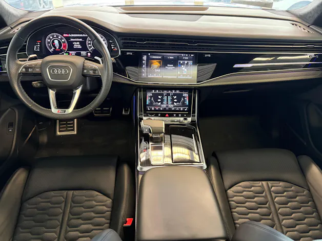 Audi RSQ8 | CH Swiss | Carbon | B&O | Keramik | DYNAMIKPAKET PLUS | AHK | Standheizung | NP: 230K! |