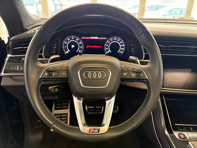 Audi RSQ8 | CH Swiss | Carbon | B&O | Keramik | DYNAMIKPAKET PLUS | AHK | Standheizung | NP: 230K! |