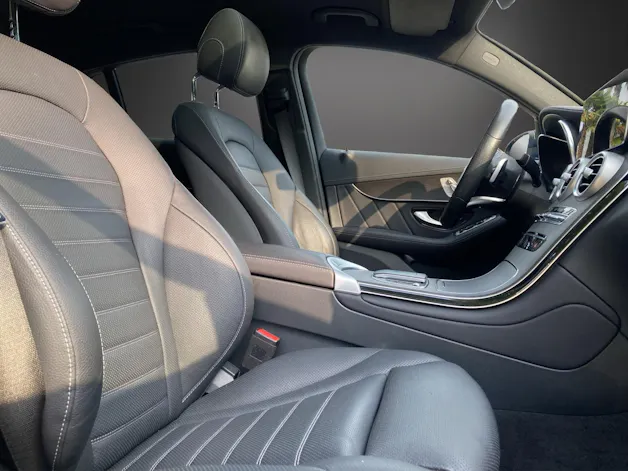 Mercedes-Benz GLC Cou. 300 de AMG Li 4M