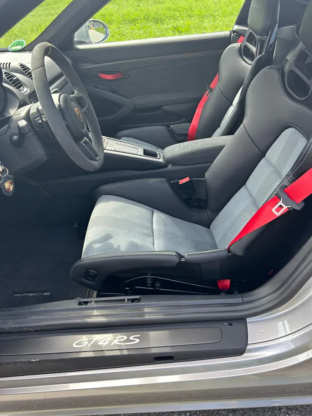 Porsche 718 Cayman GT4 RS PDK