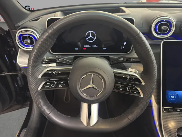 Mercedes-Benz C 300 4M - AMG / DISTRONIC / 360 Grad Kamera / Panorama-Dach