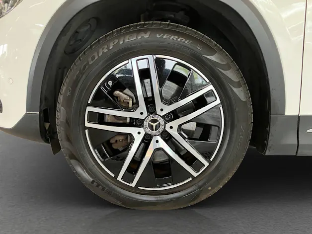 Mercedes-Benz GLA 250 e Progressive