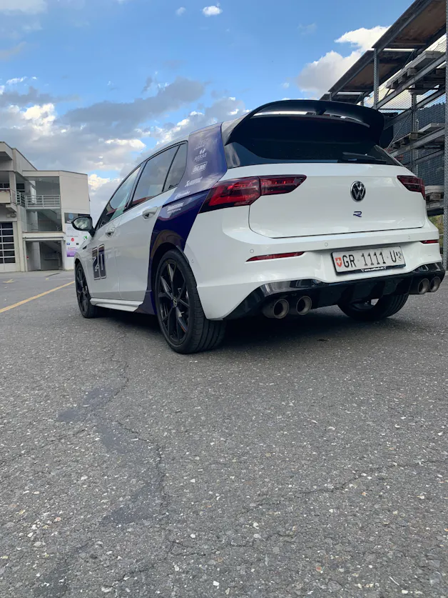 VW Golf VIII 2.0 TSI R 20 Years DSG 4motion