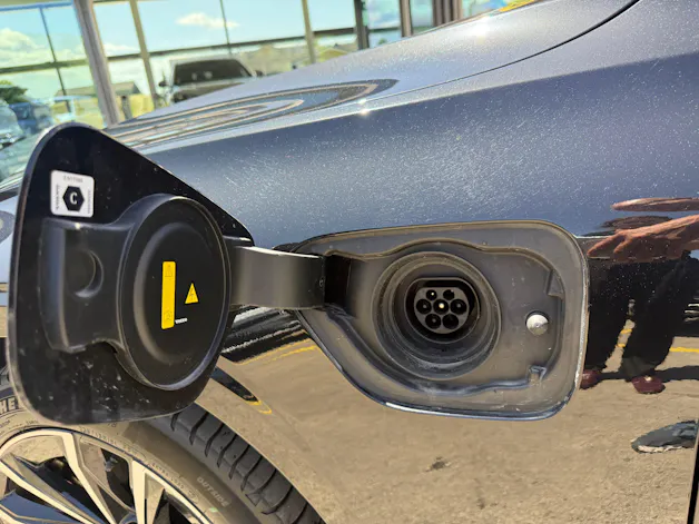 Volvo V60 T6 eAWD Plug in Hybrid Plus Dark Geartronic