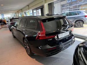 Volvo V60 T6 eAWD Plug in Hybrid Plus Dark Geartronic