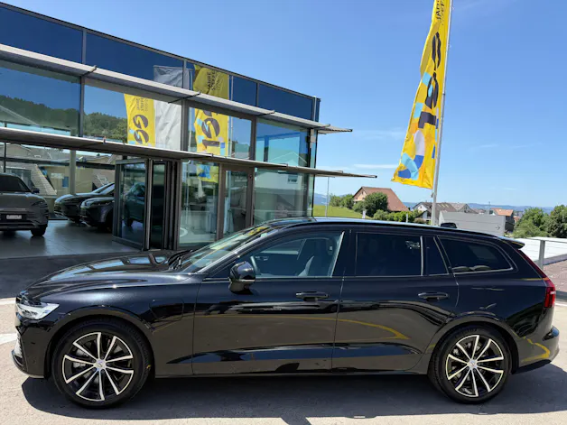 Volvo V60 T6 eAWD Plug in Hybrid Plus Dark Geartronic
