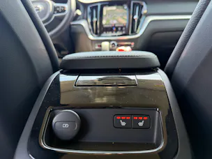 Volvo V60 T6 eAWD Plug in Hybrid Plus Dark Geartronic